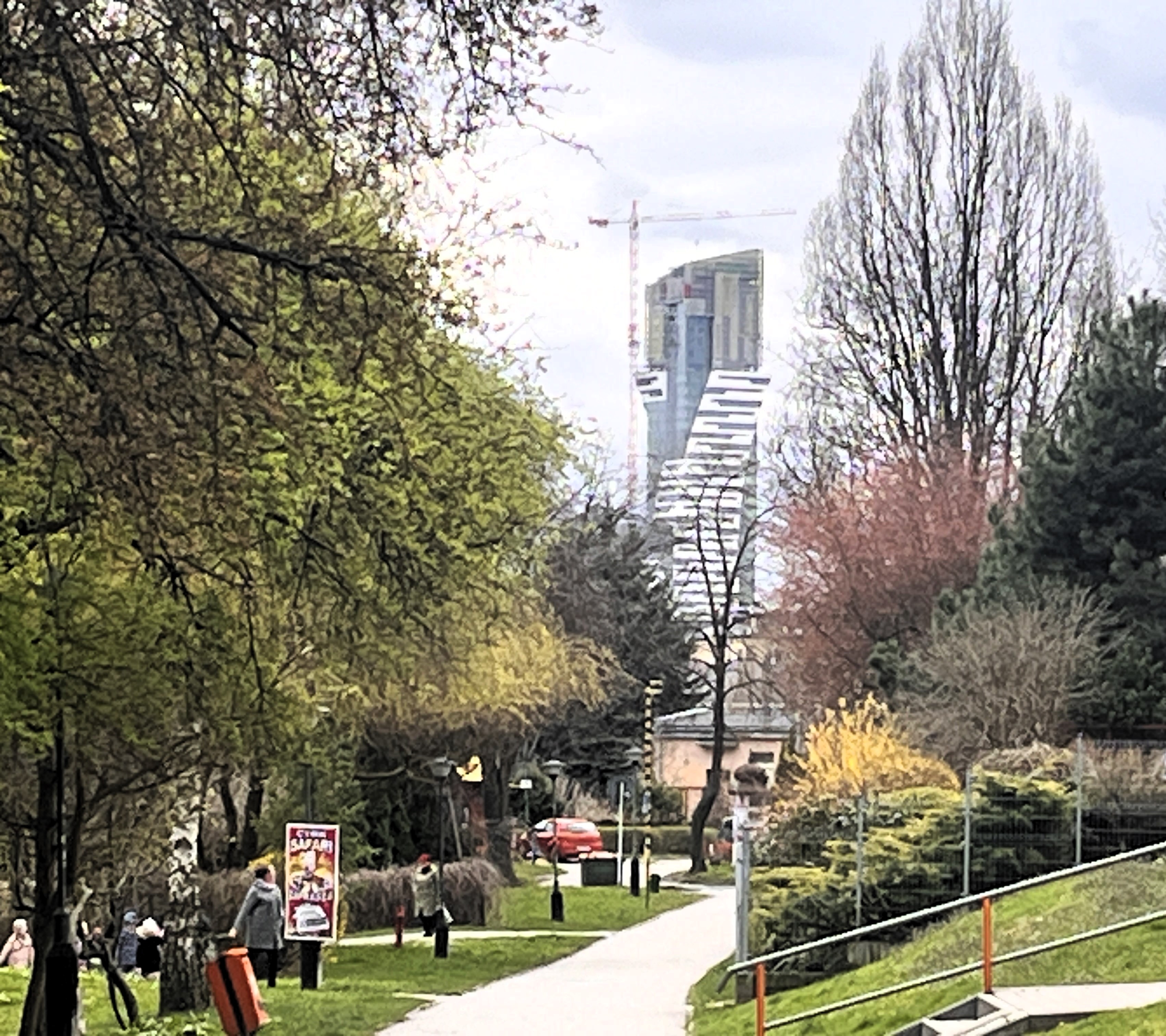 Olszynki Park w zieleni.JPG