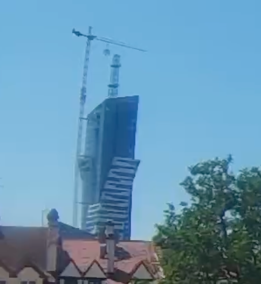 Olszynki Park - ostatnia robota żurawia.png