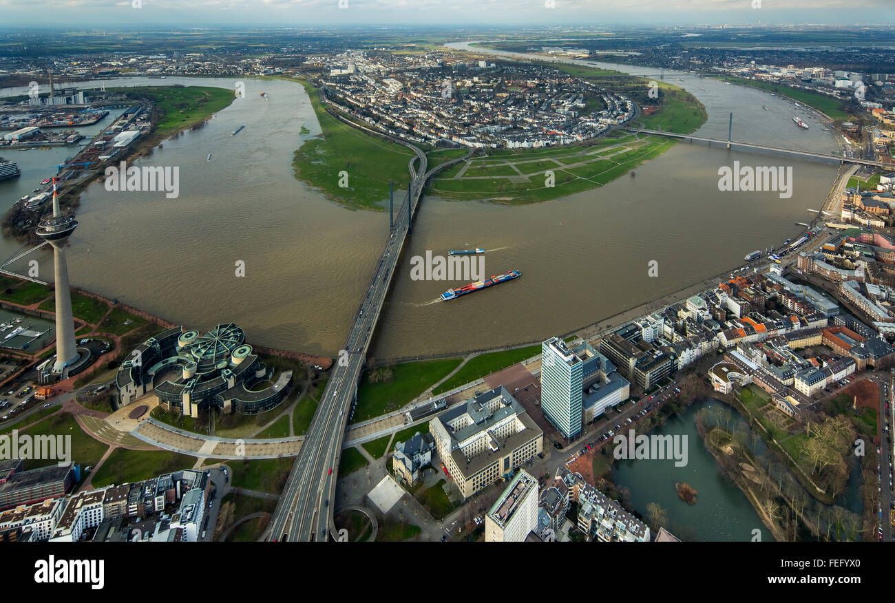 aerial-view-the-rhine-flood-in-dusseldorf-at-the-rheinkniebrcke-flood-FEFYX0.jpg