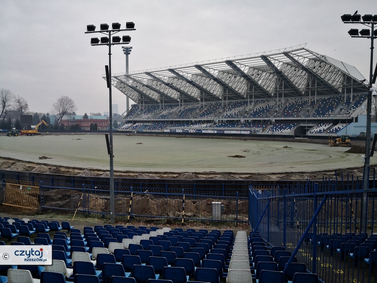 20201218_rzeszow_murawa_03.jpg