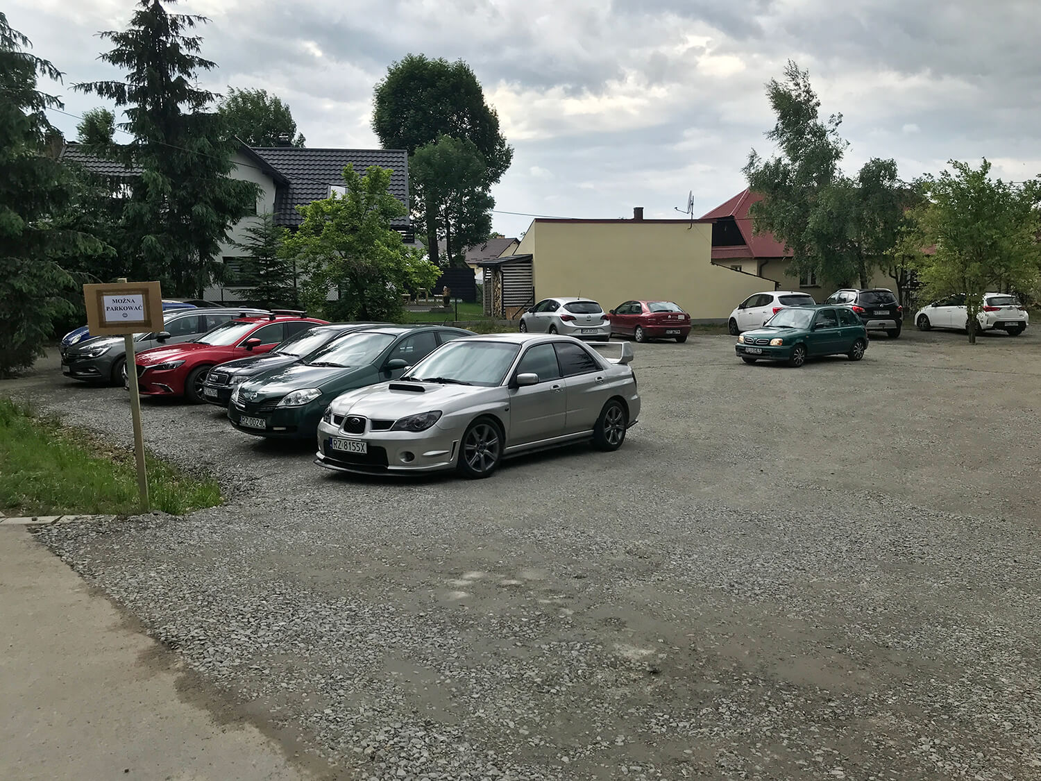 Miejsce parkingowe przy SP24 i RDK Zalesie (2).jpg