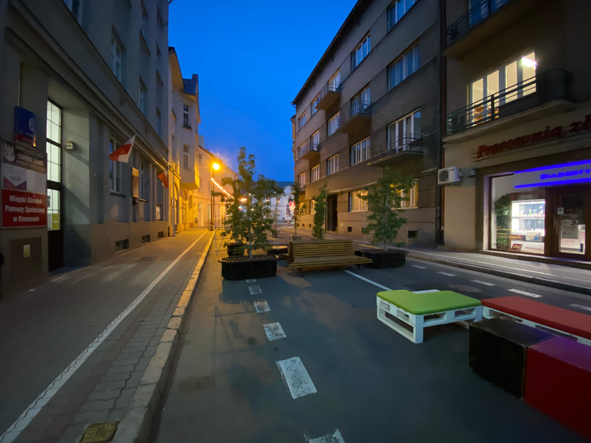 Parklet na Jagiellonśkiej (2).JPG